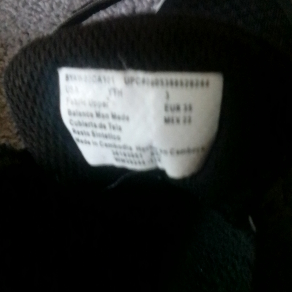 Shoes - Picture 4 of 6